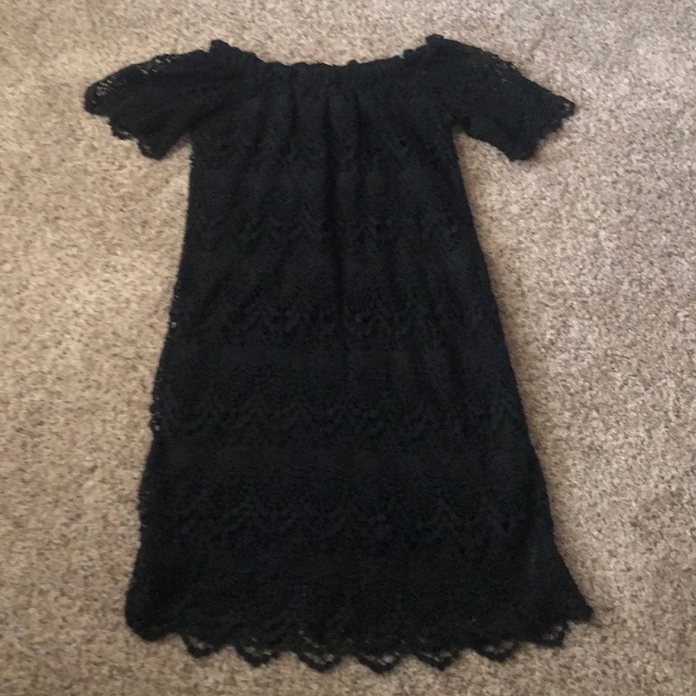 Velvet XS black lined lace dress
